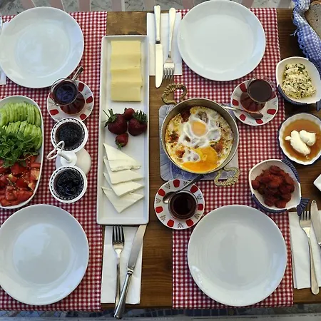 Seyyah Alaçatı